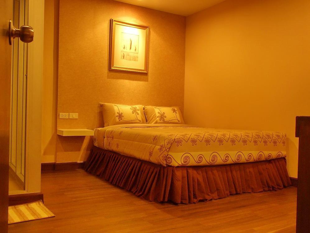 499 Hotel Ratchadapisek Bangkok Ngoại thất bức ảnh